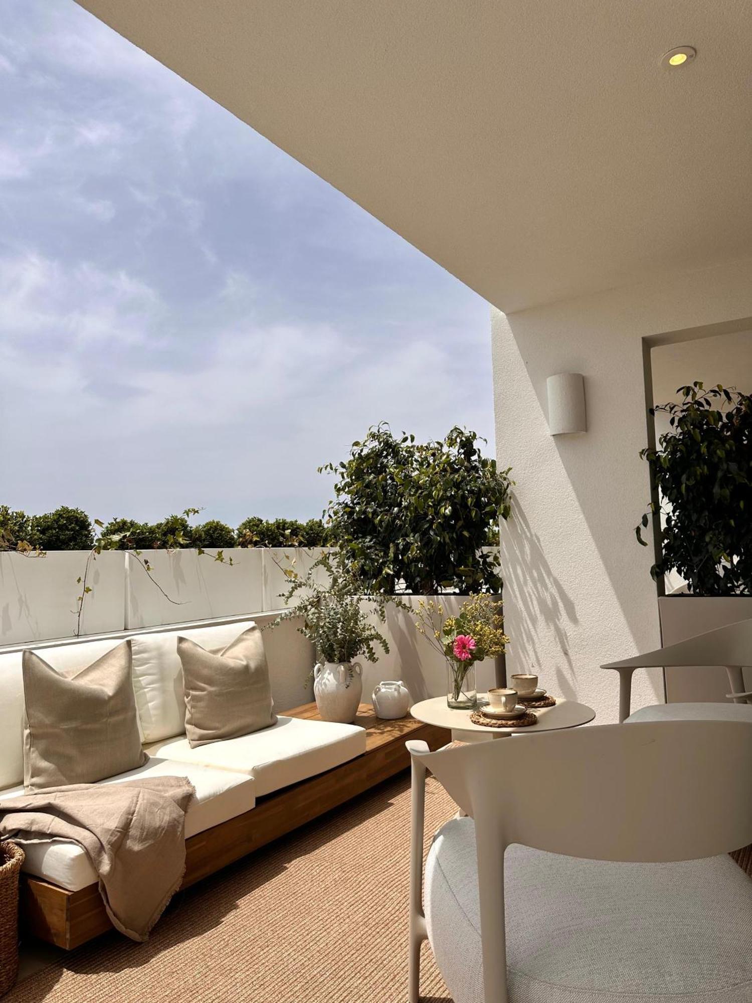 Apartamentos Azul Castelldefels Exterior photo