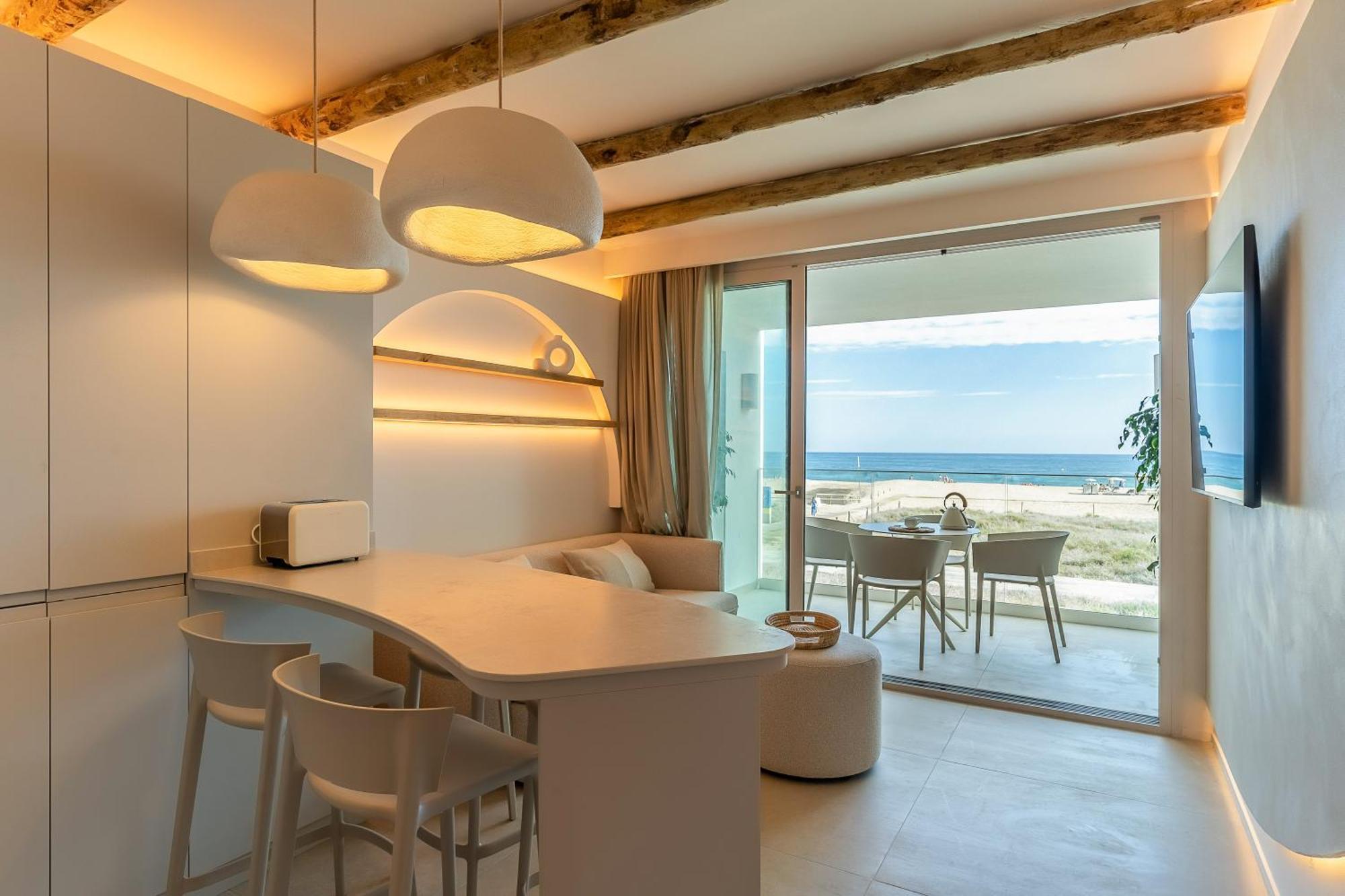 Apartamentos Azul Castelldefels Exterior photo