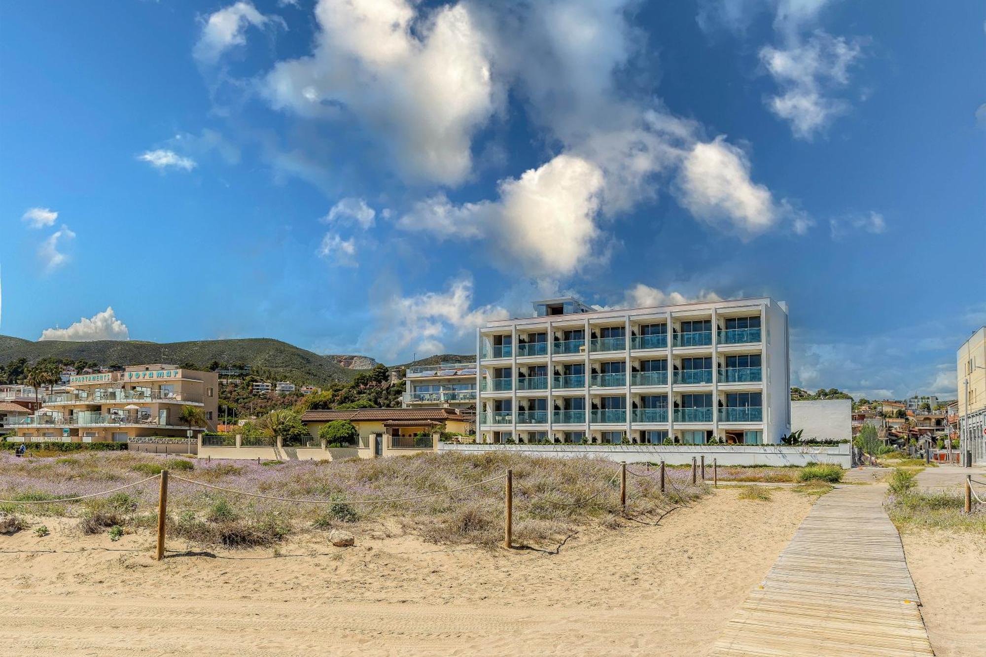 Apartamentos Azul Castelldefels Exterior photo