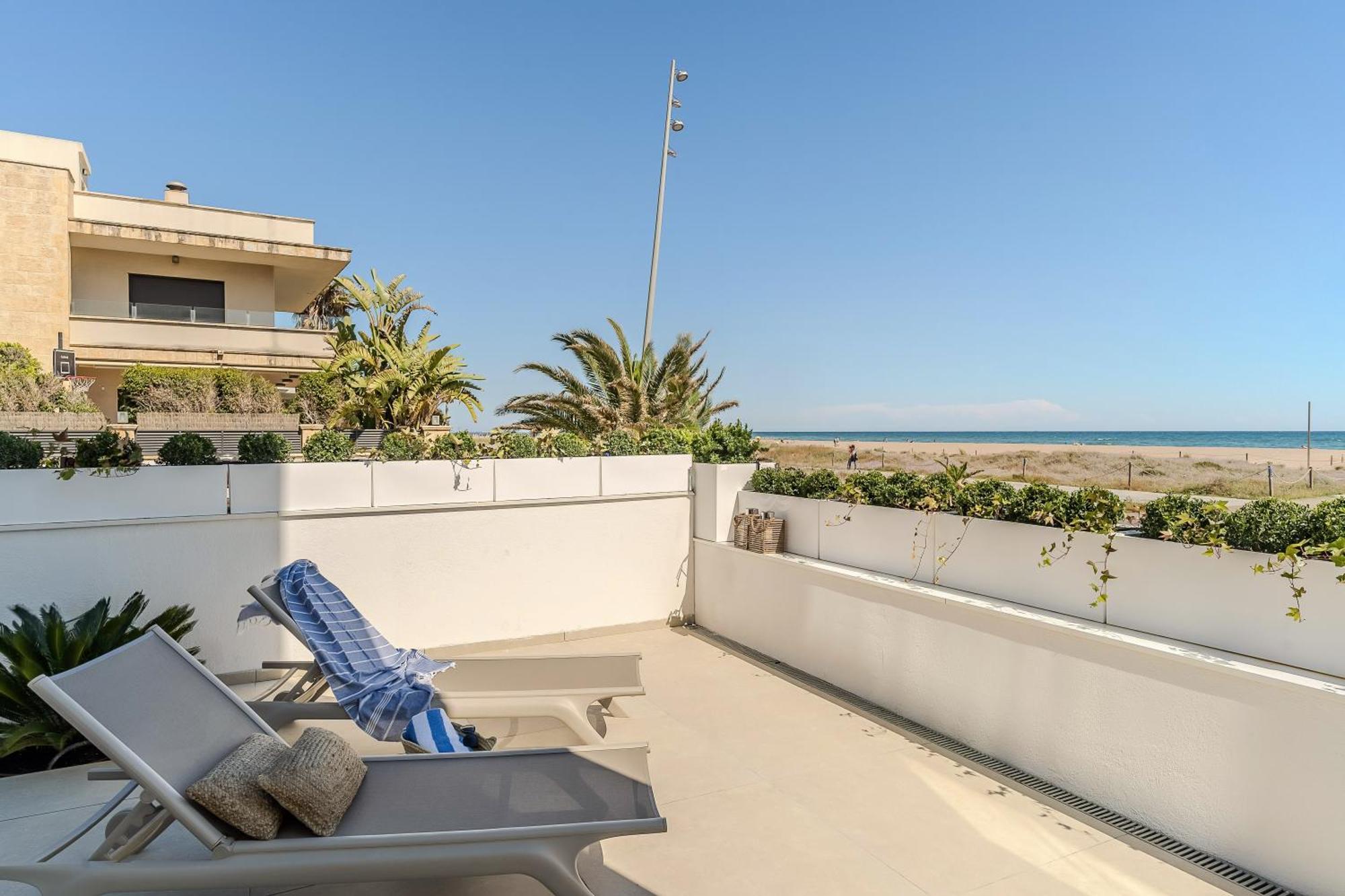 Apartamentos Azul Castelldefels Exterior photo